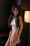Anila - Sex doll avec un look rebelle et provocant