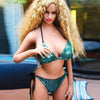 Olivia, sex doll aux cheveux longs blonds bouclés
