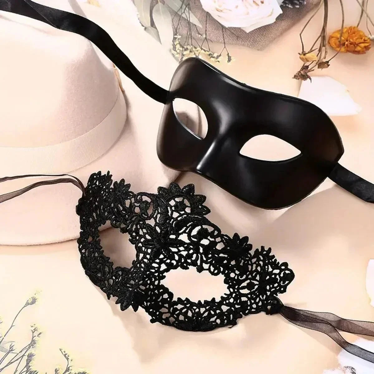Masque vénitien noir