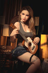 Ainsley - Sex doll artiste rebelle au charme rock