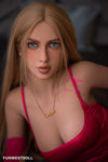Amelia - Sex doll blonde aux yeux bleus chic et glamour