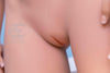 Auria - Sex doll blonde à l’innocence troublante de 156 cm