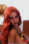 Bustyra - Love doll fétichiste aux seins démesurés