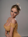 Clarisse - Poupée sexuelle autoritaire au regard intense