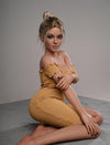 Clarisse - Poupée sexuelle autoritaire au regard intense