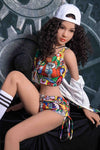 Jesslyn - Sex doll fine et sporty au style urbain