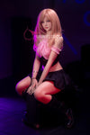 Luneya - Sex doll chanteuse pop-rock iconique 