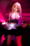 Luneya - Sex doll chanteuse pop-rock iconique 