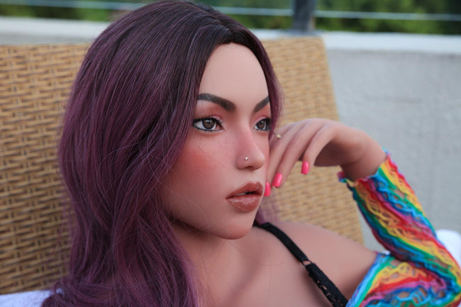 Melina - Sex doll influenceuse glamour en silicone Sex Dolls Europe Melina - Sex doll influenceuse glamour en silicone Sex Dolls Europe