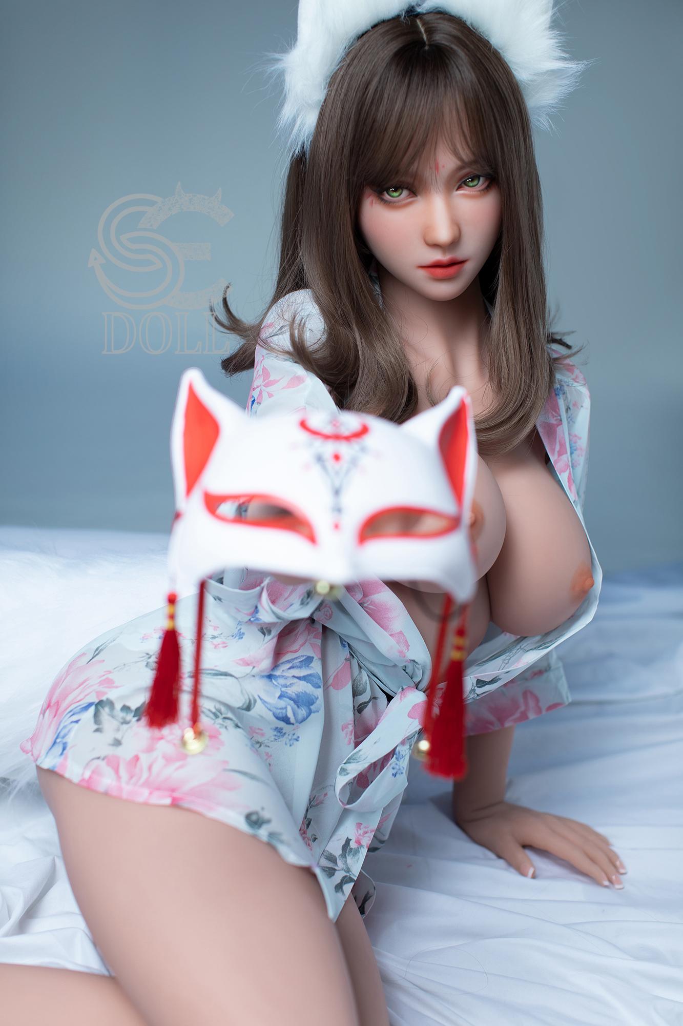 Nadejda - Sex doll slave au charme mystérieux
