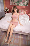 Nayeli - Sex doll coquette en intérieur cosy