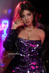 Nikki - Sex doll pulpeuse à la peau ultra réaliste au style nightlife bar US