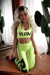 Shannon - Sex doll MILF blonde au style fitness