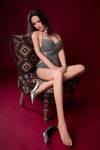 Sorevia - Sex doll brune glamour au charme européen