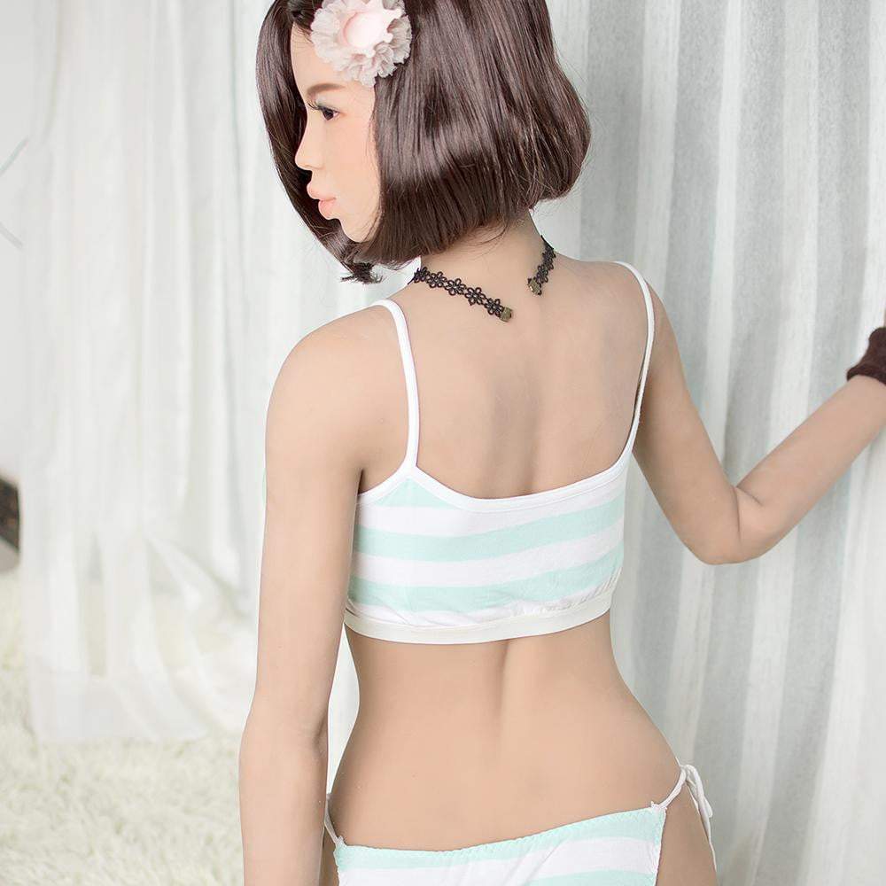 sexuelle poupées Zahia Thunberg silicone Real Dolls France 165cm  